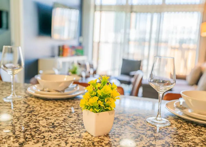 Prime Downtown Location W Gym Pool And Parking